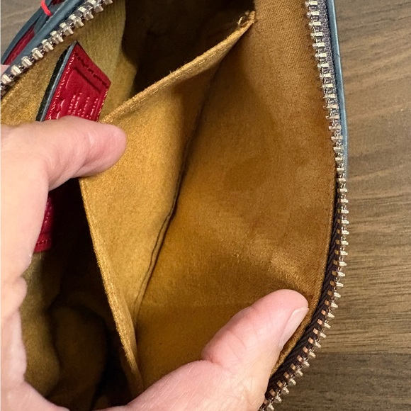 Coach Signature Canvas Shoulder Bag with Red Trim nwot - Picture 11 of 12